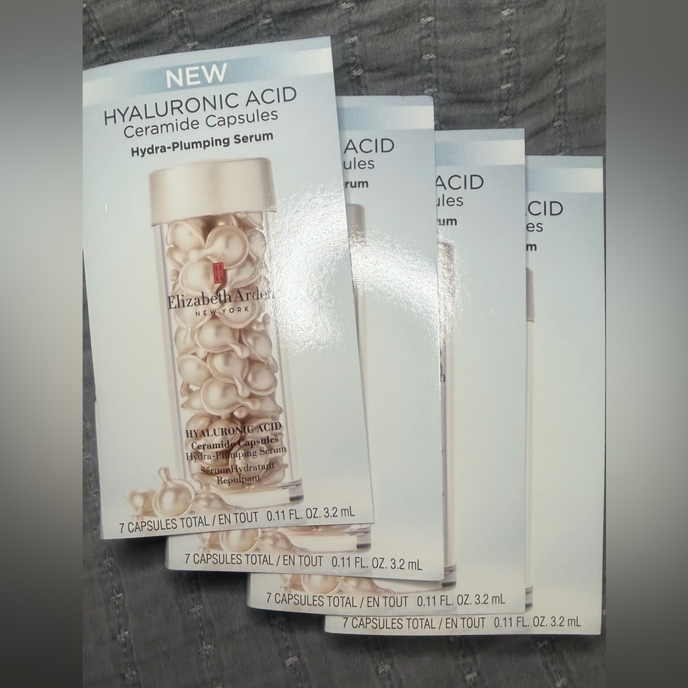 Elizabeth Arden Hydra-Plumping Serum Capsules        4 Containers of 7 Capsules